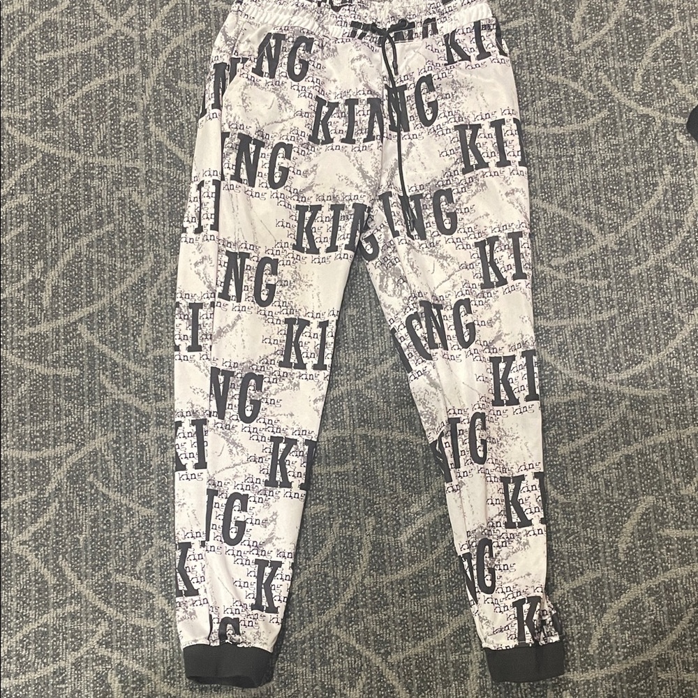 “KING” Decal Graphic Print Joggers (L)